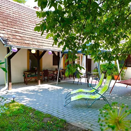 Arnyas Vendeghaz Дом отдыха *